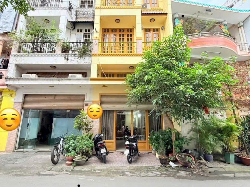 ban nha mat tien hoa sua phu nhuan (1)