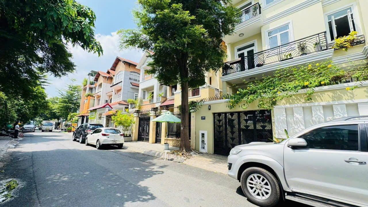biet thu mat tien hoa lan phu nhuan 2