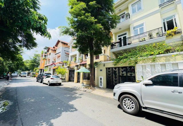 biet thu mat tien hoa lan phu nhuan 2